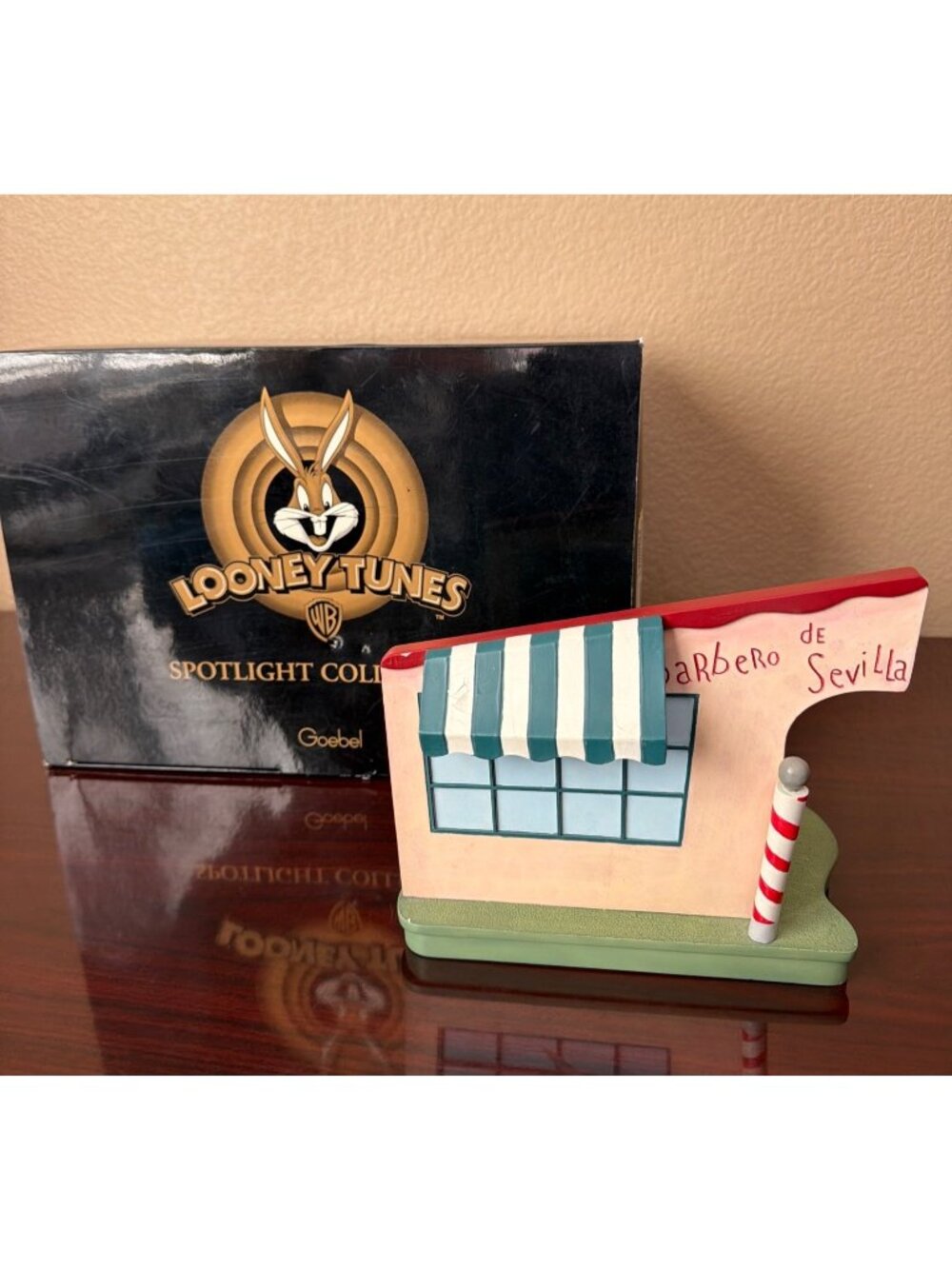 1997 Goebel Looney Tunes Rabbit of Seville “The Barbershop” Scape Display w/Box